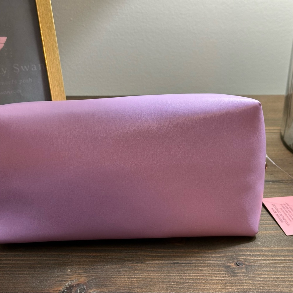 Juicy Couture Lilac Cosmetic Bag with metallic rainbow colored zipper. NWT - Picture 4 of 12